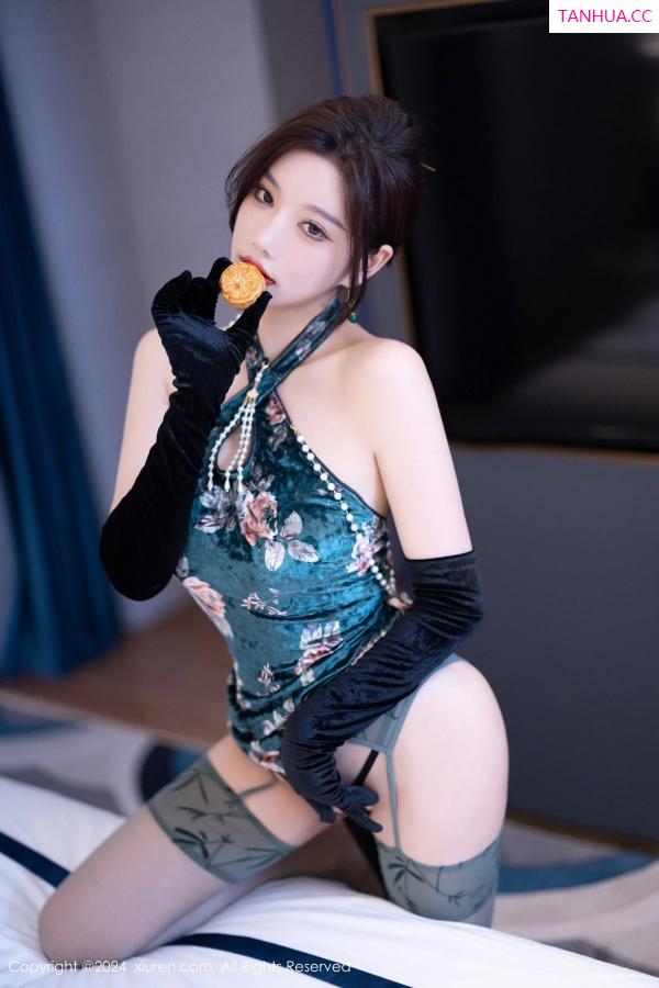 杨晨晨 sugar小甜心CC [XiuRen]高清写真图 2024.09.14 No.9165 杨晨晨Yome 黑丝美腿第28张图片